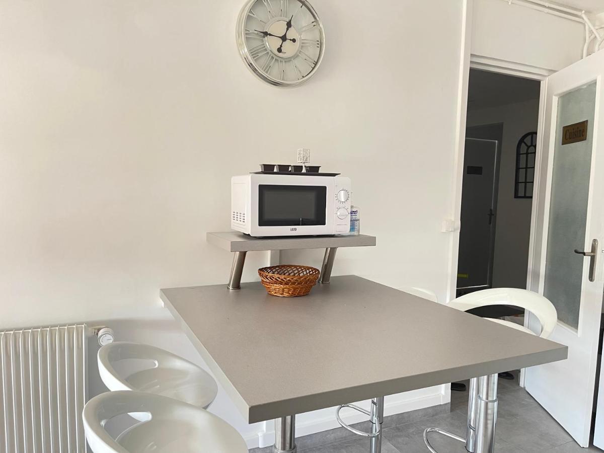 생프리에스트 Votre Cocon Parfait A 9 Min D'Eurexpo Et 14 Min Groupama 아파트 외부 사진